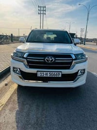 لاندكروزر ٢٠٢٠ • ٧٥٠٠٠ كم • رقم بغداد