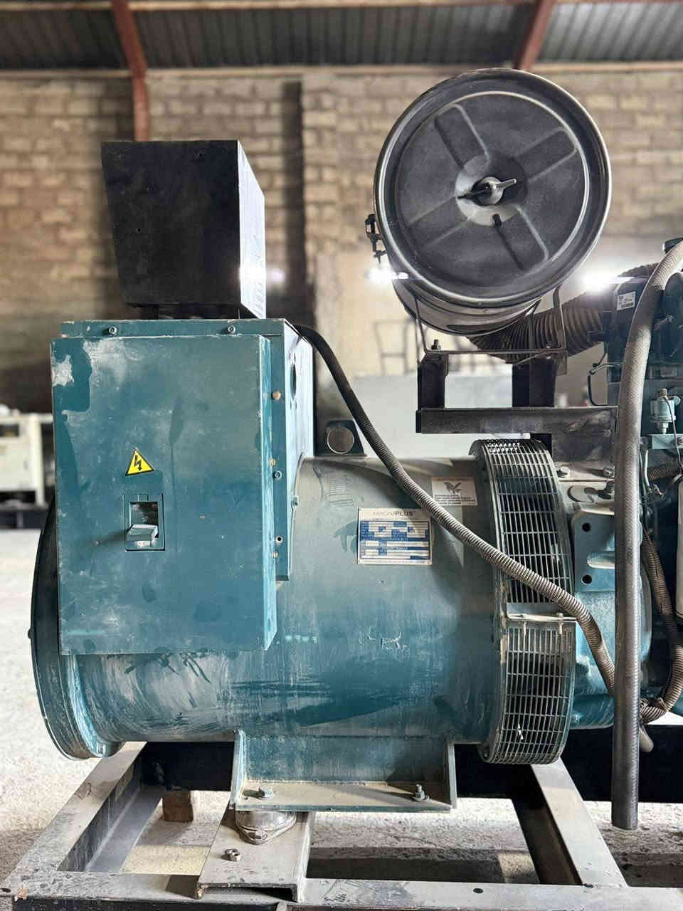 سلام عليكم
للبيع مولده دايو 6 سلندر 
ستندر ما مفتوح بلادي اوربي
توليد ستانفؤر بلادي (312) 
العنوان أربيل // استفسار واتساب 
*********** / ***********
توصيل لجميع محافظات العراق موجود
