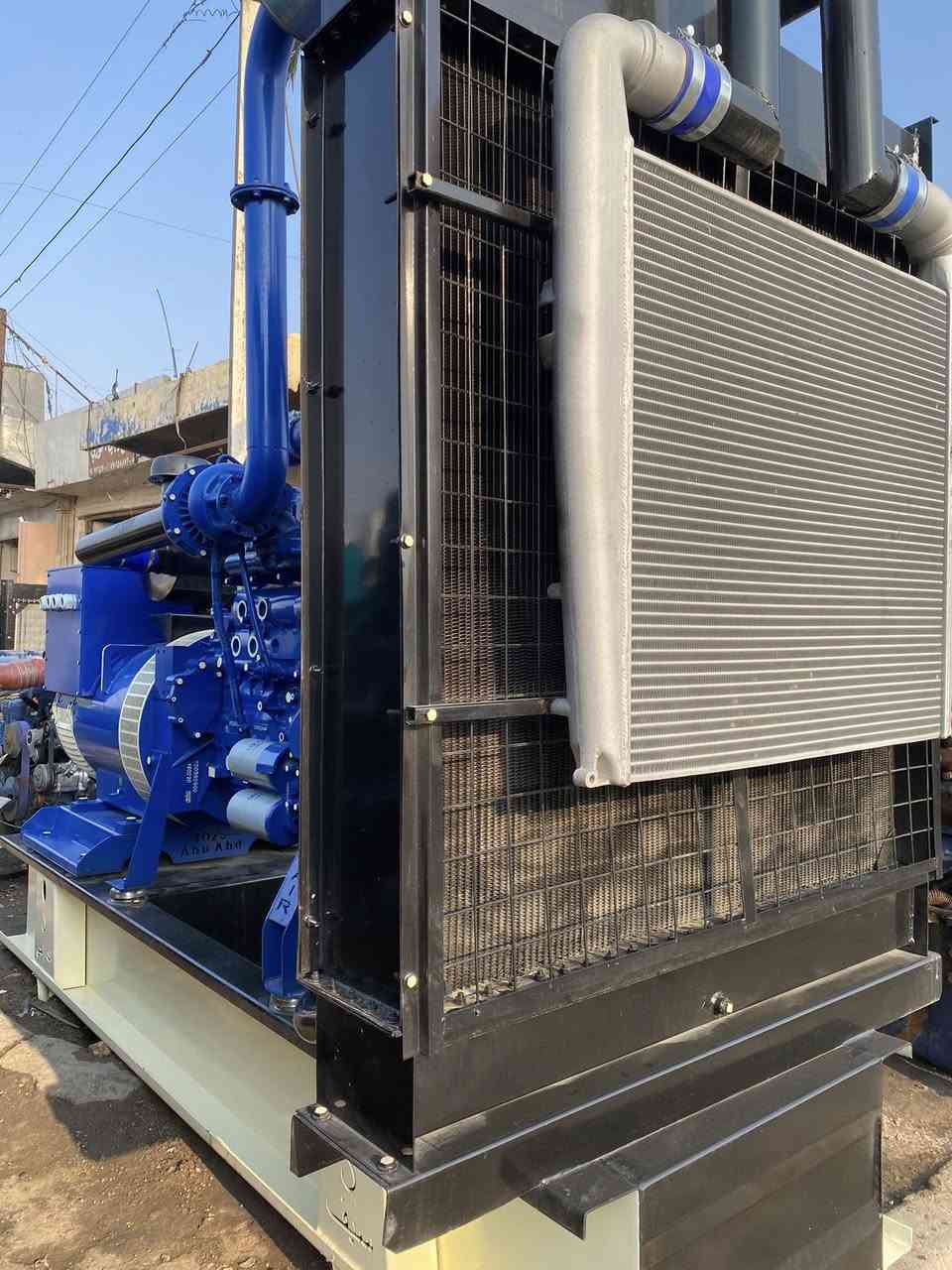 مولد اشتاير 24 بم كهربائي 300كيفي شغل درجى اولى للأستفسار ***********
