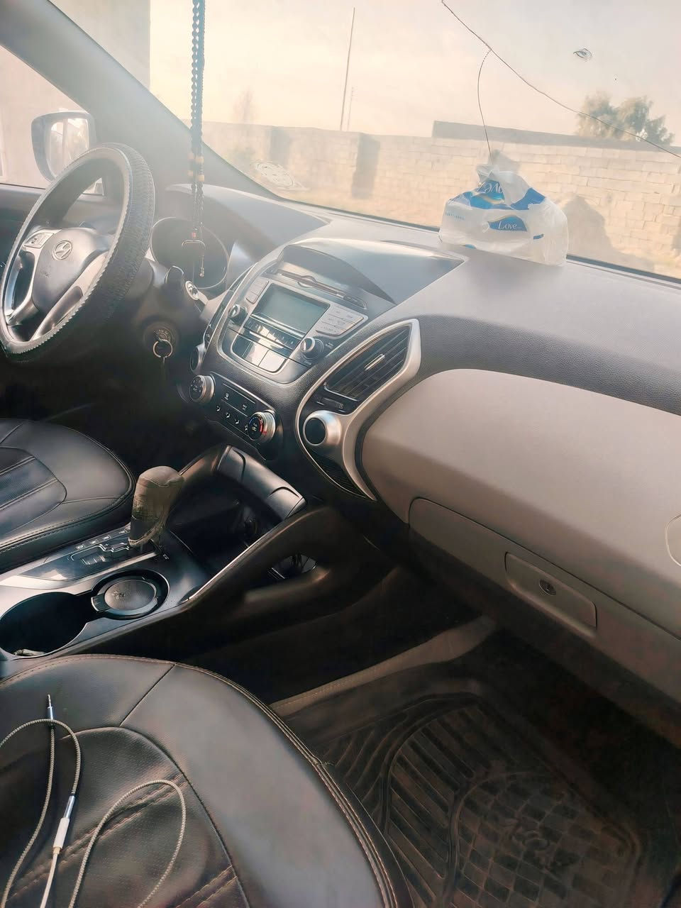 سياره توكسان موديل 2012 للبيع خليجي مكفوله من اي ضرر رقم بغداد سنويه بأسمي السعر 145 وبيه مجال بسيط ***********
