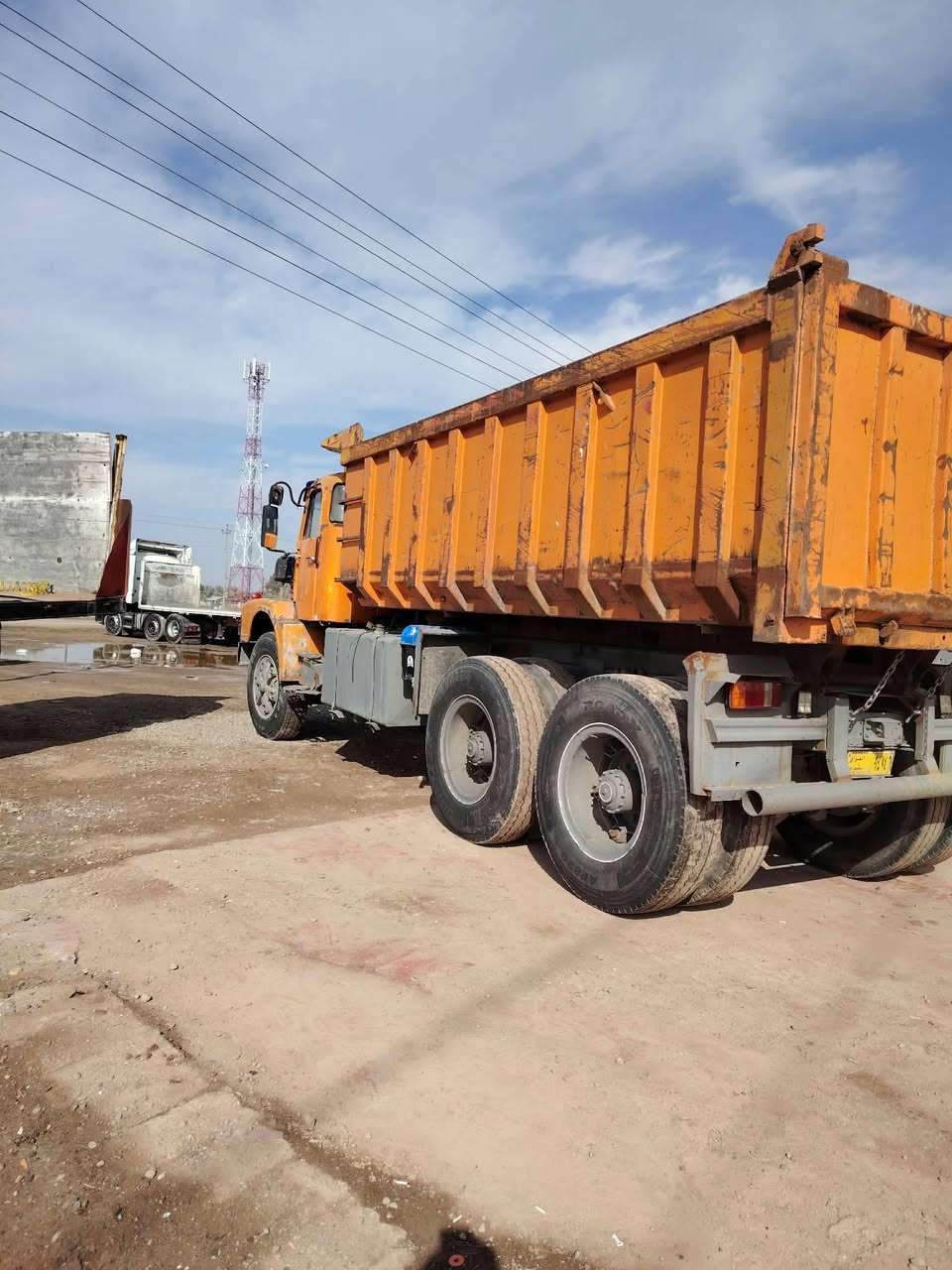 السلام عليكم البيع فالفو موديل 82بلادي محرك جي10 لا صرف لابخار الهاتف(***********)  سعر 17
