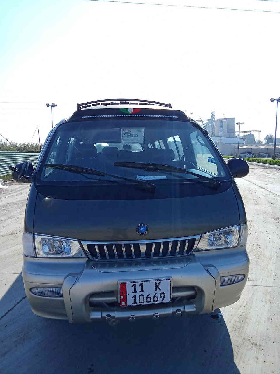 للبيع بريجو شبوط 14 راكب موديل 2000 رقم بغداد باسمي مكفولة للاستفسار  *********** المكان بغداد الطارميه
