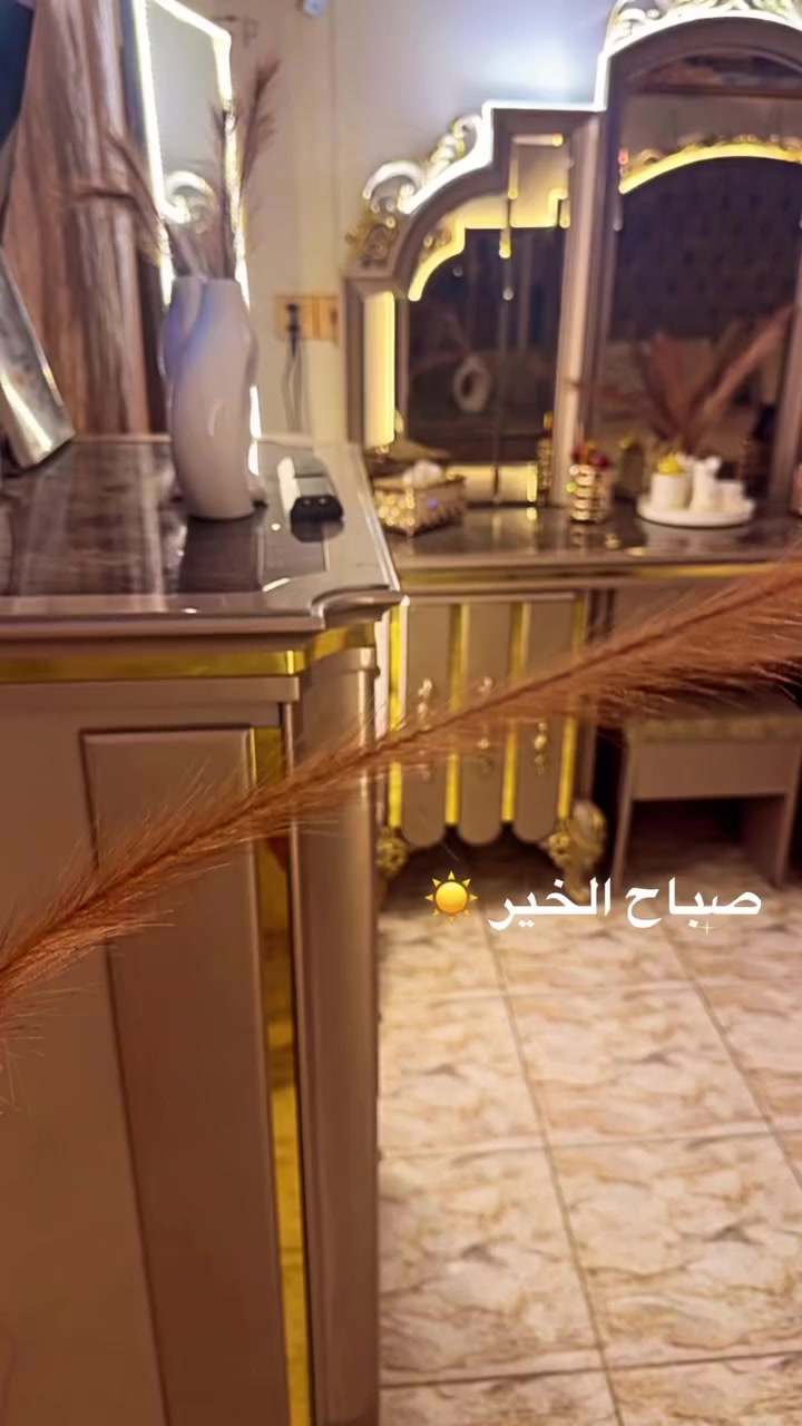 مرحبا عندي غرفه وكاونتر جدد دابيعهم مصار شهرين من جبتهم 
وسبب لبيع داشيل مكان اصغر اي ستفسار تصال بهذا لرقم ***********
