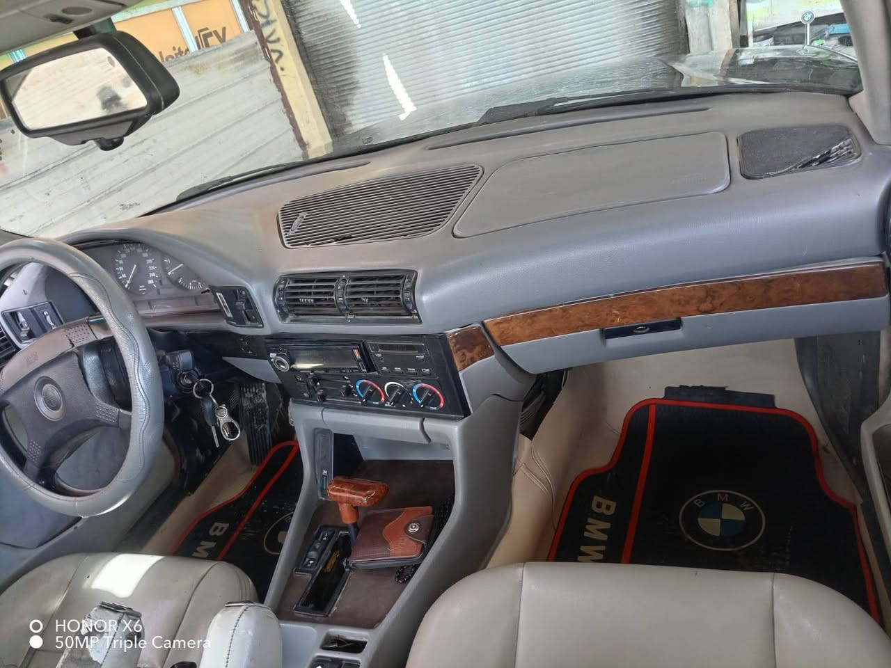 السلام عليكم
بي ام 525 وارد ياباني
مكينه مسكر كير جديد رقم بغداد باسمي
سعرها ٦٠ بيها مجال ***********
