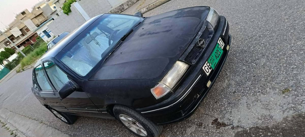 فكترا.   93
محرك حجم.  20 ...كير عادي....سنوية ابيض 
شرط تحويل من الشرعي 
سيارة بدون ضرر وحادث 
....السقف بي معجون....بدون دكم....دكم كلها سليمة...
سيارة... تخم اطارات جديدة....جام كدام كهرب...قفل مركزي....
السعر......  19 ... ورقة ومجال 
العنوان... قضاء بردرش 
***********
