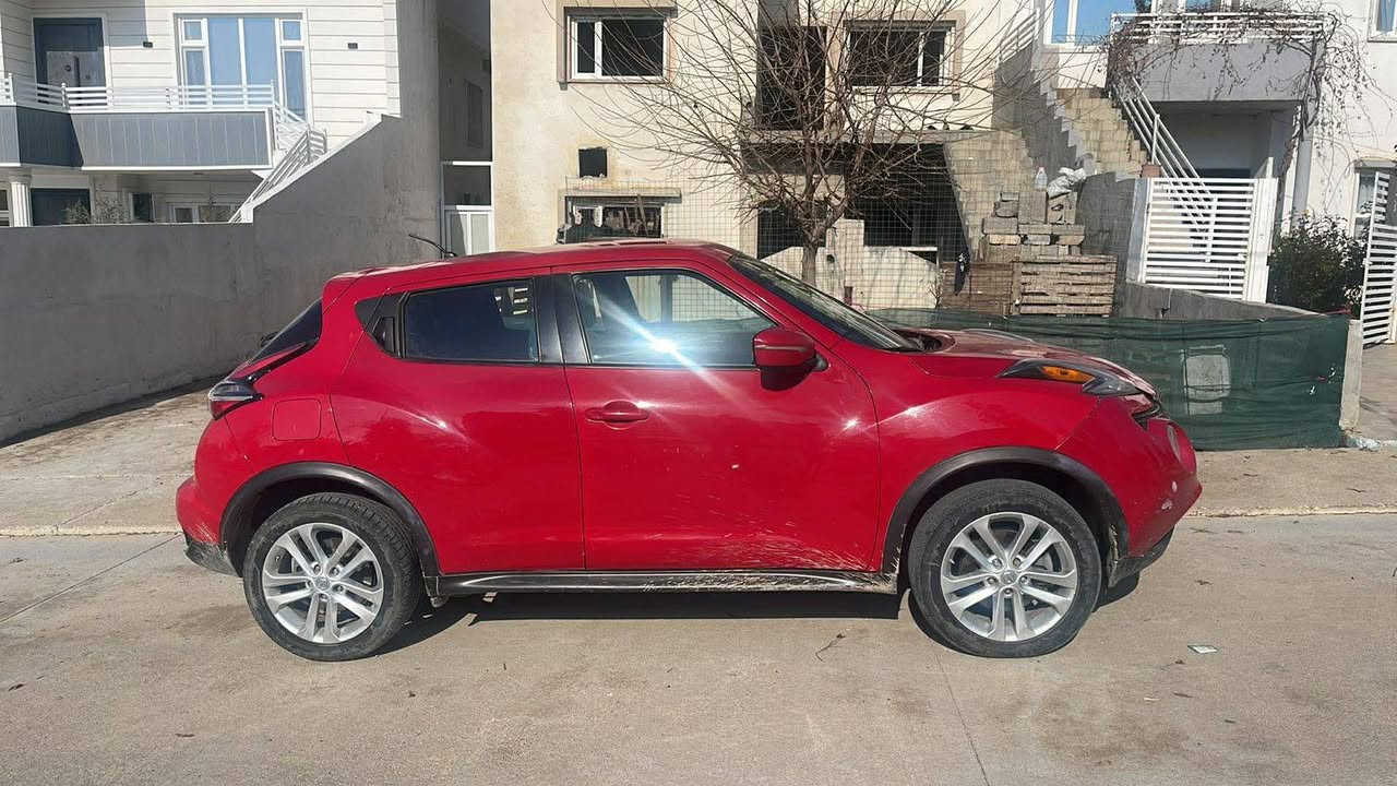 نيسان جوك
ب٩٨ ورقه ومجال جدا بسيط 
قطعتين صبغ بدون دواخل بنيد وباب
دبل اكسل 
شاشه كامره حساس
مكاني سليمانيه 
***********
