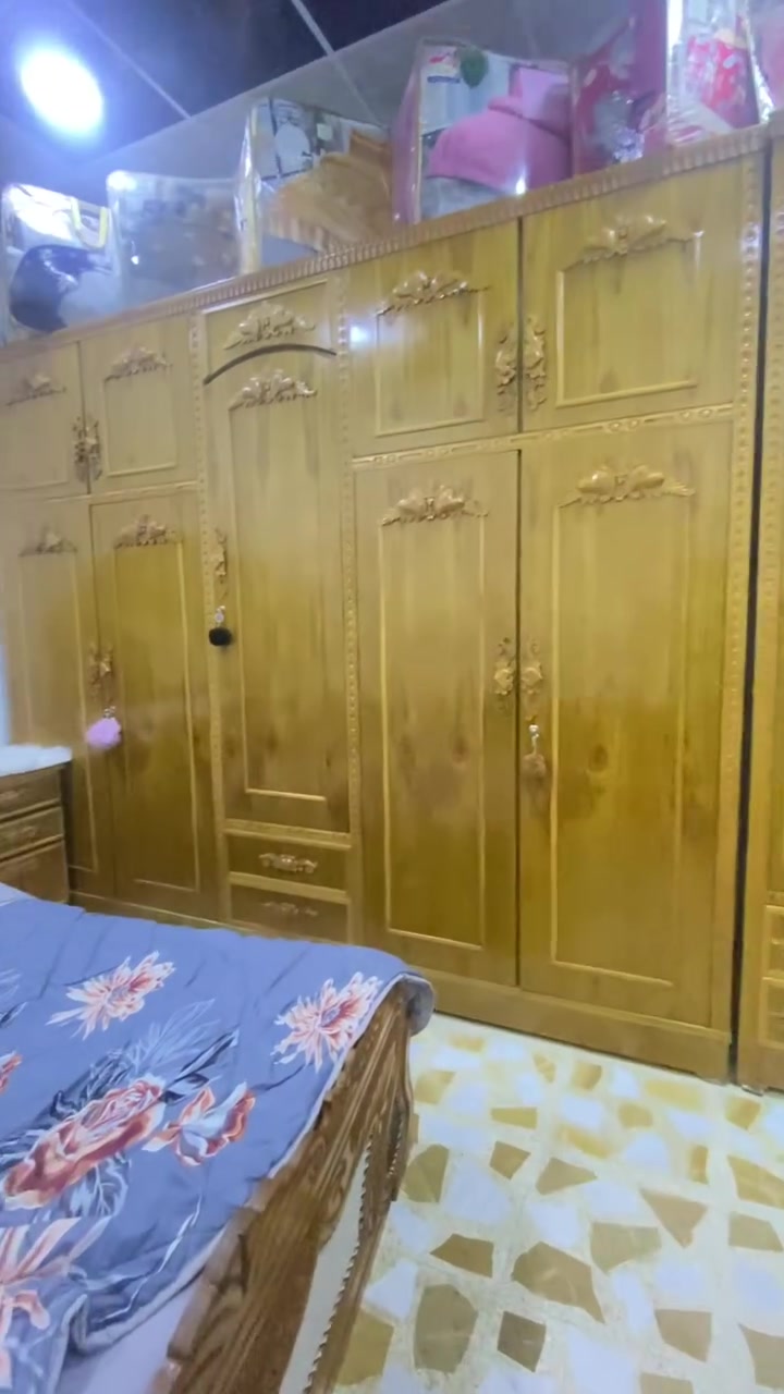 سلام عليكم غرفة نوم متكامله للبيع خشب صاج اصلي قنصور ملحق وما صارلها شهرين من مشدوده سعرها مليون وبيها مجال شي قليل وخادم الكم


**إذا كنت صاحب هذا الإعلان وتريد حذفه لأي سبب، رجاءا أرسل رسالة إلى الدعم الفني**