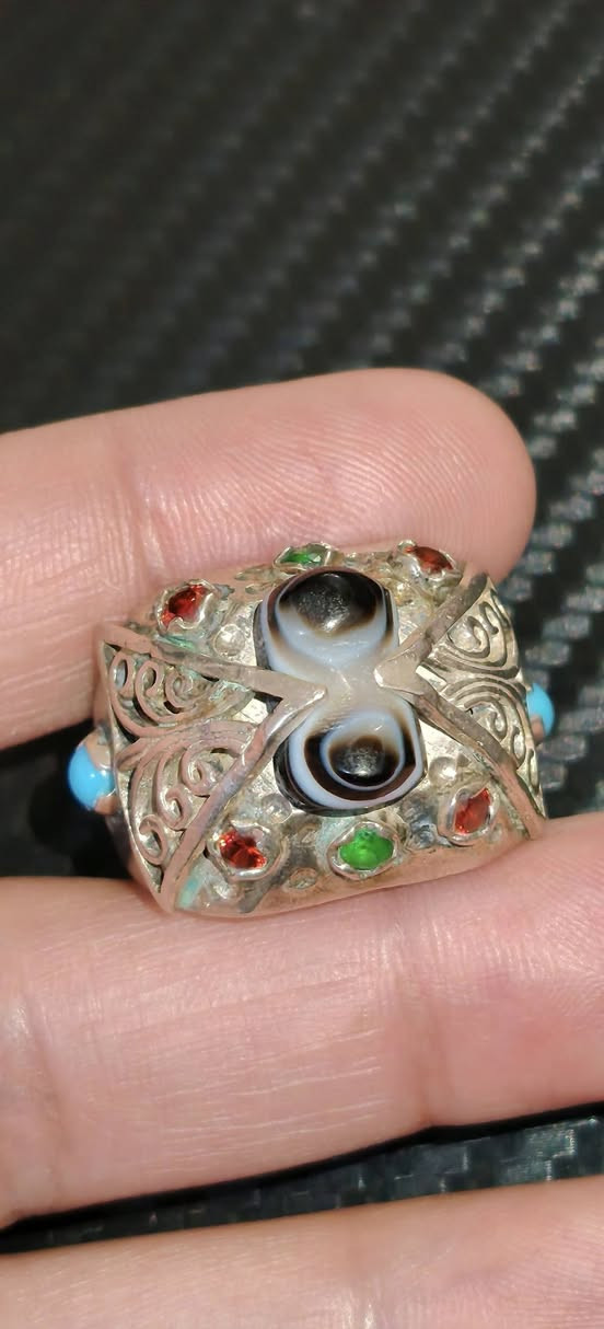 جزع بقري قديم صياغة دوش قياس الخاتم ٢٢ يوجد توصيل


**إذا كنت صاحب هذا الإعلان وتريد حذفه لأي سبب، رجاءا أرسل رسالة إلى الدعم الفني**