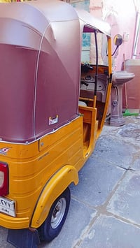 لبيع تك تك موديل 2020مكفوله من اي ضربه فقط دواس معمره مكان بغداد الرشا...