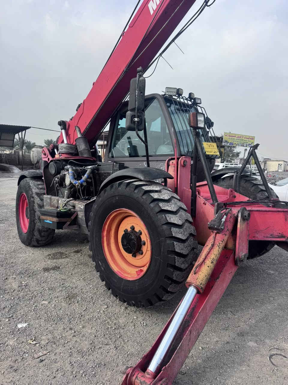 شفل  للبيع اسلايت      14متر محرك شرط كير شرط السعر 95ورقه وبي مجال  *********** العنده كيه انراوسه والعنده كاع انراوسه
