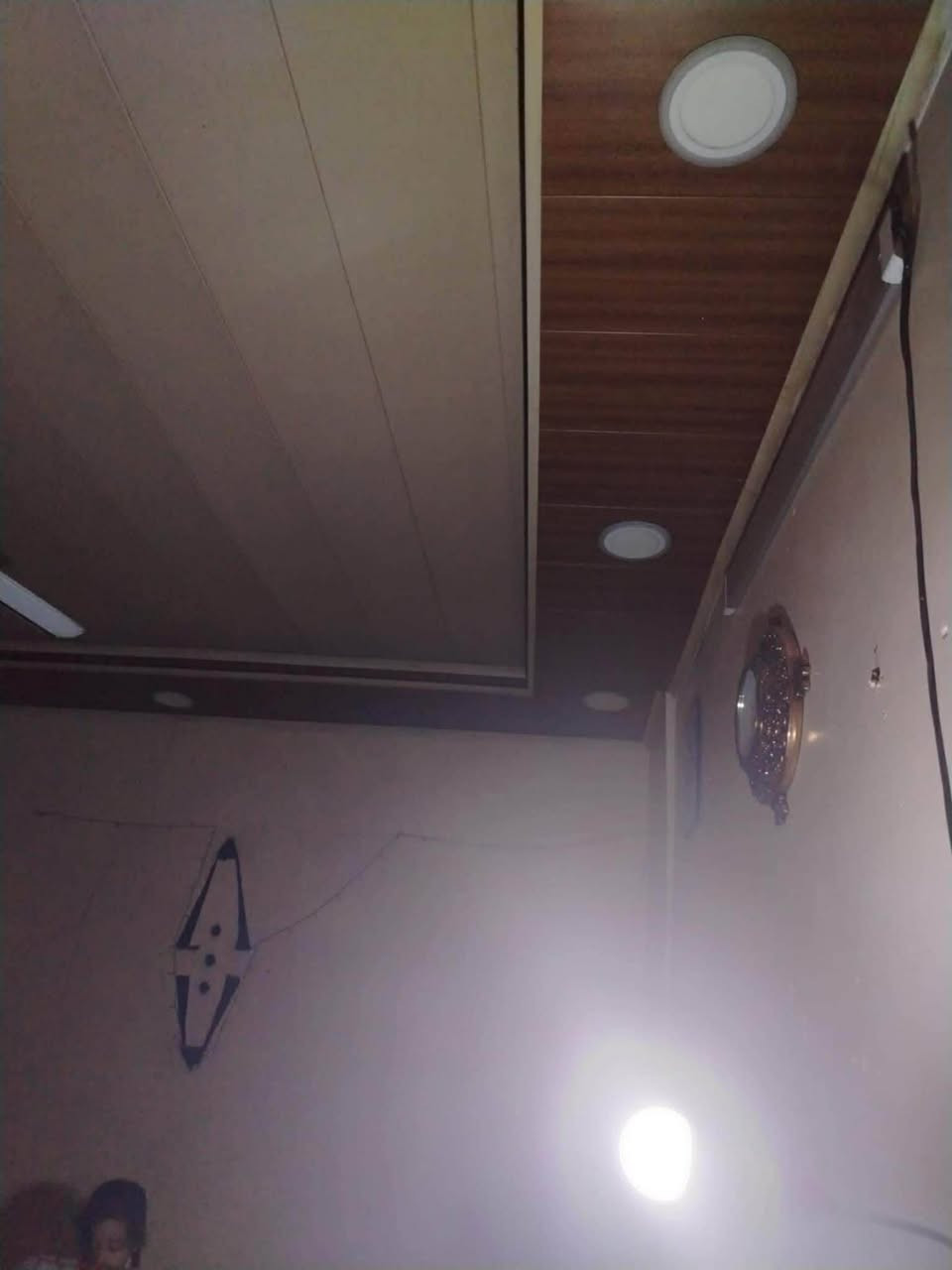 السلام عليكم بيع مستعج دار للبيع المساحه 280 متر كافت الخدماد مي بدون ماطور انترنيت ضوئي كهرباء تبليط نوع الارض اصلاح زراعي موفوض بل طابو السعر 30 وبي مجال الاستفسار *********** العنوان بابل ابوخستاوي شارع منصور السماج   السعر 30 وبي مجال للشراي سعر قطعه والله بيت بلاش
