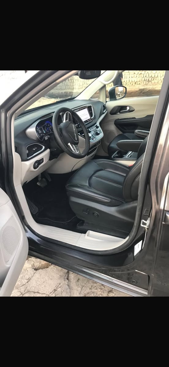 السلام عليكم كرايسلر باسفيكا 2023
Chrysler Pacifica Touring L 2023 White 3.6L

              حجم المكينه :3600 V6
     المسافة المقطوعة : 54
                            الضرر : سرقه باب الجنطه 

#مواصفاتها
1.كير ماوس
2.بصمه 
3.بصمة ابواب
4.كشنات جلد 
5.حساسات خلفي امامي
6.تشغيل عن بعد
7.ويل كب
8.كشن السايق كهرباء
9.هندبريك بصمه
10.صندوك كهرباء شفط
11.بيبان كهرباء(تحكم بالريمونت ايضاً)
12.بردات خلفيه بلاديه
13.لايتات لد الشكل الجديد 
14.رادار خلفي
15.تحديد مسار
16.ثلاث قطع تبريد
17.رادار امامي
18. رادار جانبي
19. 7 منافذ usb
20.كشنات vip منفصل
21.شاشة كبيرة كاربلاي
22.كشنات خزن
23.تدفئة كشنات
23.تدفئة ستيرن
25.تحكم ستيرن فوول
26. 7 منافذ تايب سي
27.auto starts stop engine 

السعر : اتصل او خاص 
 واتساب 
للاستفسار : ***********
