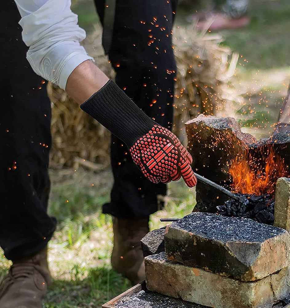 قفازات شواء كل بطانة داخلية مصنوعة من قطن البوليستر المقاوم للحرارة، قفازات حرارية للشواء نوع من الأداء العالي، قفازات الشواء المقاومة للحرارة توفر أقصى قدر من الحماية لك عند التعامل مع الشواء أو الطبخ أو الخبز أو التعامل مع الأشياء الساخنة للغاية في المطبخ وفي الهواء الطلق. قفازات مقاومة للحرارة حماية شاملة وجيدة التهوية بغض النظر عن تحريك الوعاء الساخن أو شواء شرائح اللحم أو أضلاع الشواء، ستحافظ قفازات اللحم على يديك ومعصميك أكثر أمانًا تعطيك أقصى حماية. كما أننا مبطنة بقطن فائق النعومة للتهوية، لذلك هناك دوران هواء كافٍ للسماح ليديك بعدم التعرق في الصيف أو في ظروف الحرارة العالية؛ قفازات شواء مريحة وذات قبضة فائقة، لا تقلق بشأن انزلاق صينية الخبز من يديك مرة أخرى! قفازات مقاومة للحرارة مزودة بمقابض سيليكون آمنة غذائيًا لتقليل مخاطر الحوادث من خلال ضمان أواني الطهي وأدوات المائدة لضمان عدم انزلاق أغراضك من يديك. قفازات الفرن متعددة الأغراض مثالية للشواء أو الخبز أو الطبخ أو التعامل مع الأشياء الساخنة الأخرى في الأماكن المغلقة أو الهواء الطلق. مثل فتح البرطمان وقفازات الطبخ المقاومة للحرارة لإخراج الخبز الساخن من الديك الرومي المشوي بالفرن والبطاطس والمربعات المخبوزة وجذوع الموقد والمزيد! مثالية لحماية يديك للشواء أو الطبخ أو الخبز أو التعامل مع الأشياء الساخنة للغاية في المطبخ والخارج. بغداد, العراق


**إذا كنت صاحب هذا الإعلان وتريد حذفه لأي سبب، رجاءا أرسل رسالة إلى الدعم الفني**