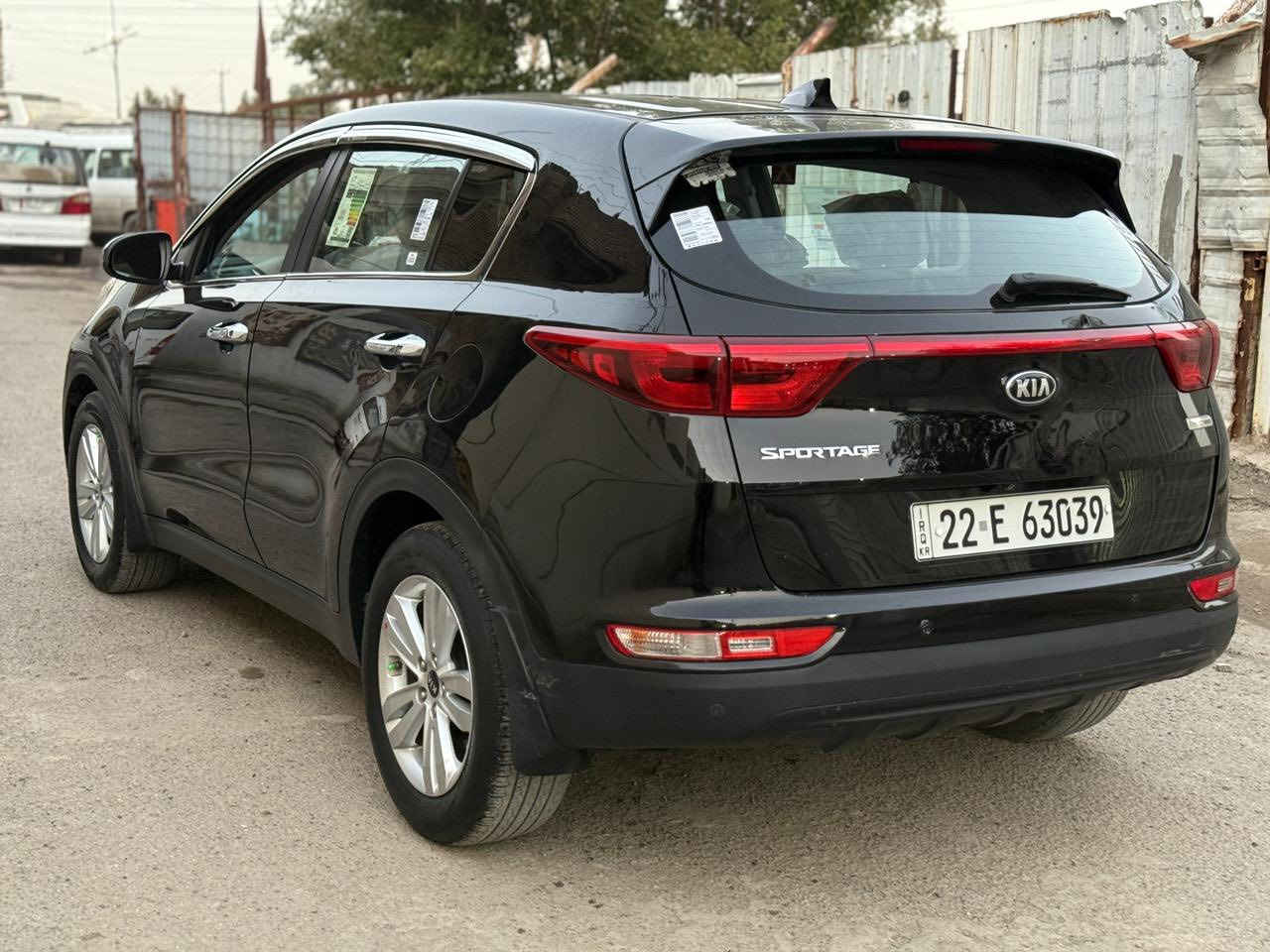 للبيع كيا سبورتج امريكي موديل 2019 بيه صبغ فقط جاملغ خلفي والباقي كفالة
مكينة وكير برغي ما مفتوح بيهن ماشيه 59 الف حقيقي جديدة بمعنى الكلمة تخم تاير وصدر خير من الله السعر 148 وبيه مجال مكانها بغداد ***********
