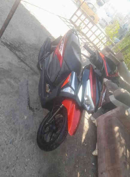 السلام عليكم متاح دراجه نارية شغاله  محرك بلادية  برغي ممفتوح  اوراقها كامله السعر   500 السرعه 160  مكان الدراجه بغداد حي العامل للإستفسار اتصل على الرقم  ***********
