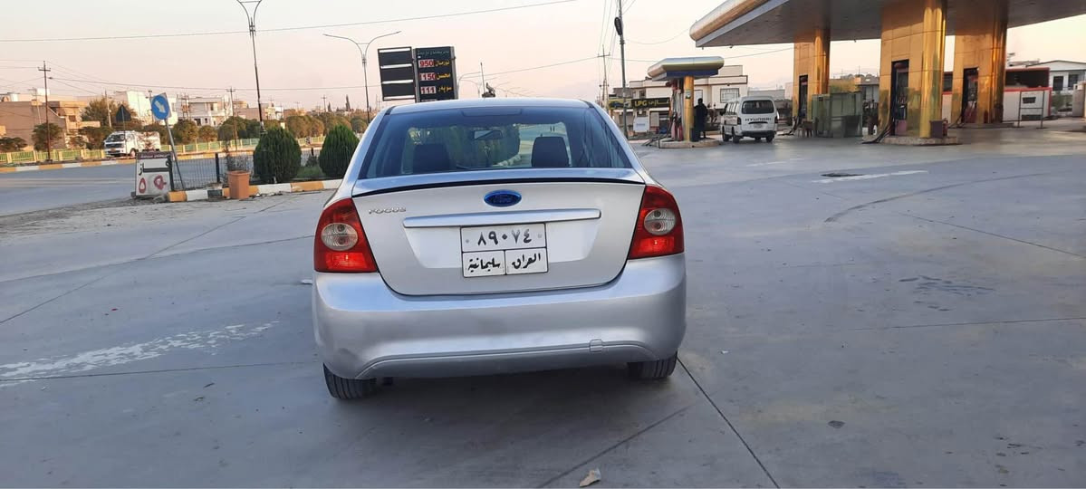 گێر عادی
 بێ تەقەوڕەقە
 دو جام کارەبا 
ڕەقەم باریک سەنەوی تازە 
سێ پارچە بۆیاخ 
بێ ناو بێ ئێرباگ 
گێڕ و مەکینە بە شەرت 
سەیارەکە هیچ کێشەیەکی نیە پێویستم بە پارەیە بۆیە ئەیفرۆشم 
ژ.م/
0772 341 8089 Singapore
