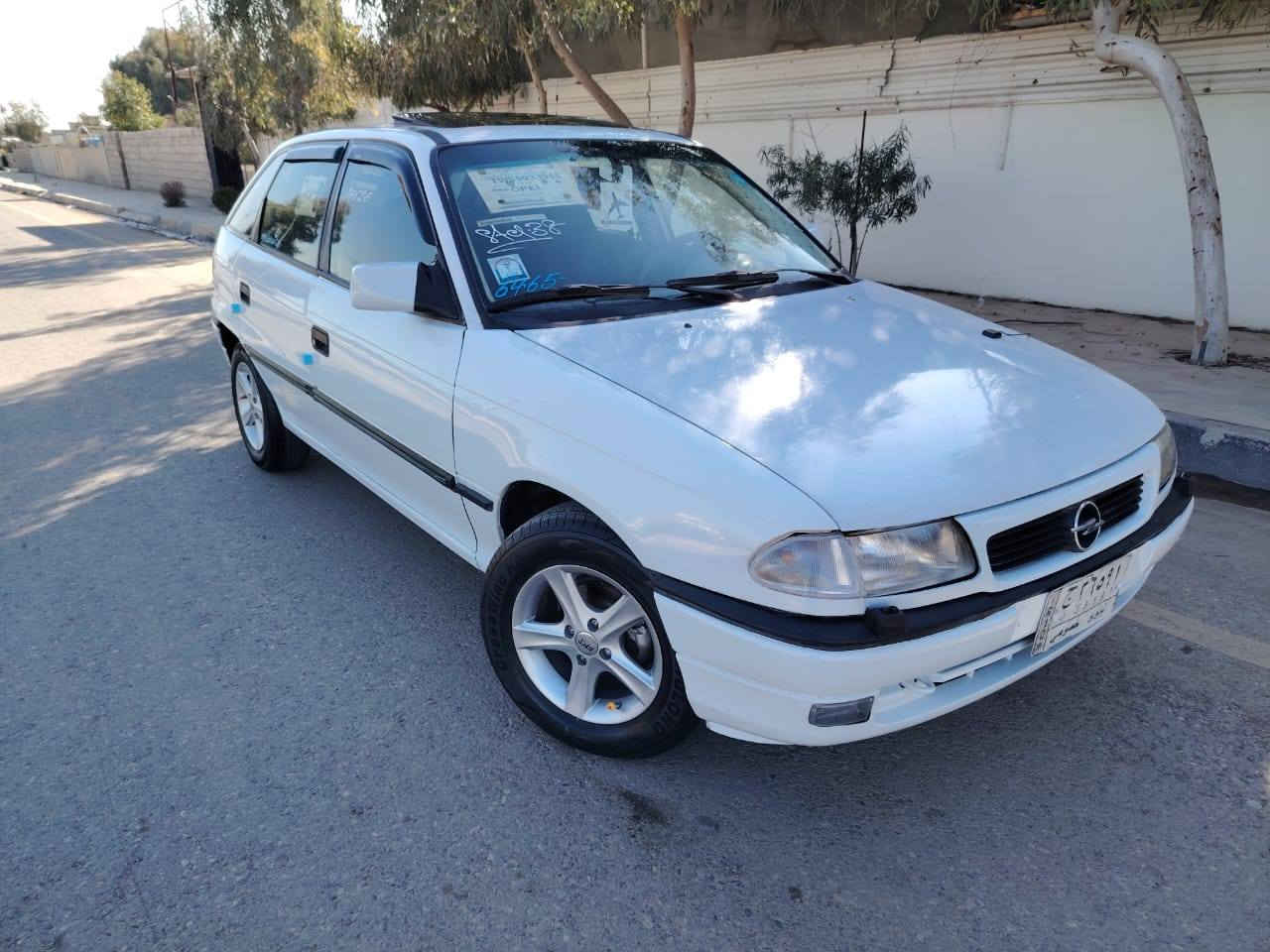 اوبل استرا حجم ١٦ ابيض محرك جديد طخم تاير ويل كب طخم نضيف بدون ضرر دوائر دوسات صبغ رقم ألماني نينوئ سنويه ٢٨ شرط التحويل والوكاله ***********
