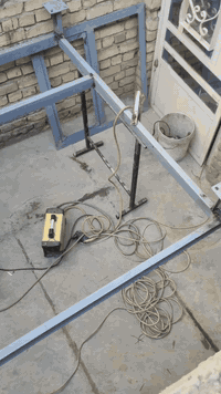 حداد متجول بغداد حي الجهاد والمناطق المجاورة تصليح جميع الابواب والشبابيك القديمة  وتفصيل جميع الابواب والشبابيك الجديدة قمريات كيربي وغرف سندويش بنل وعمل قواطع بلايود خشب وقواطع بلاستك مزجج شفاف ابيض عمل ميز مبردة وقفص مكيف تصليح جرابي غرف نوم التركي متوفر وات ساب وماسنجر ابو ياسر الحداد ***********
