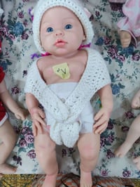 لعبة جلاتين • ملامح حقيقية • للحجز