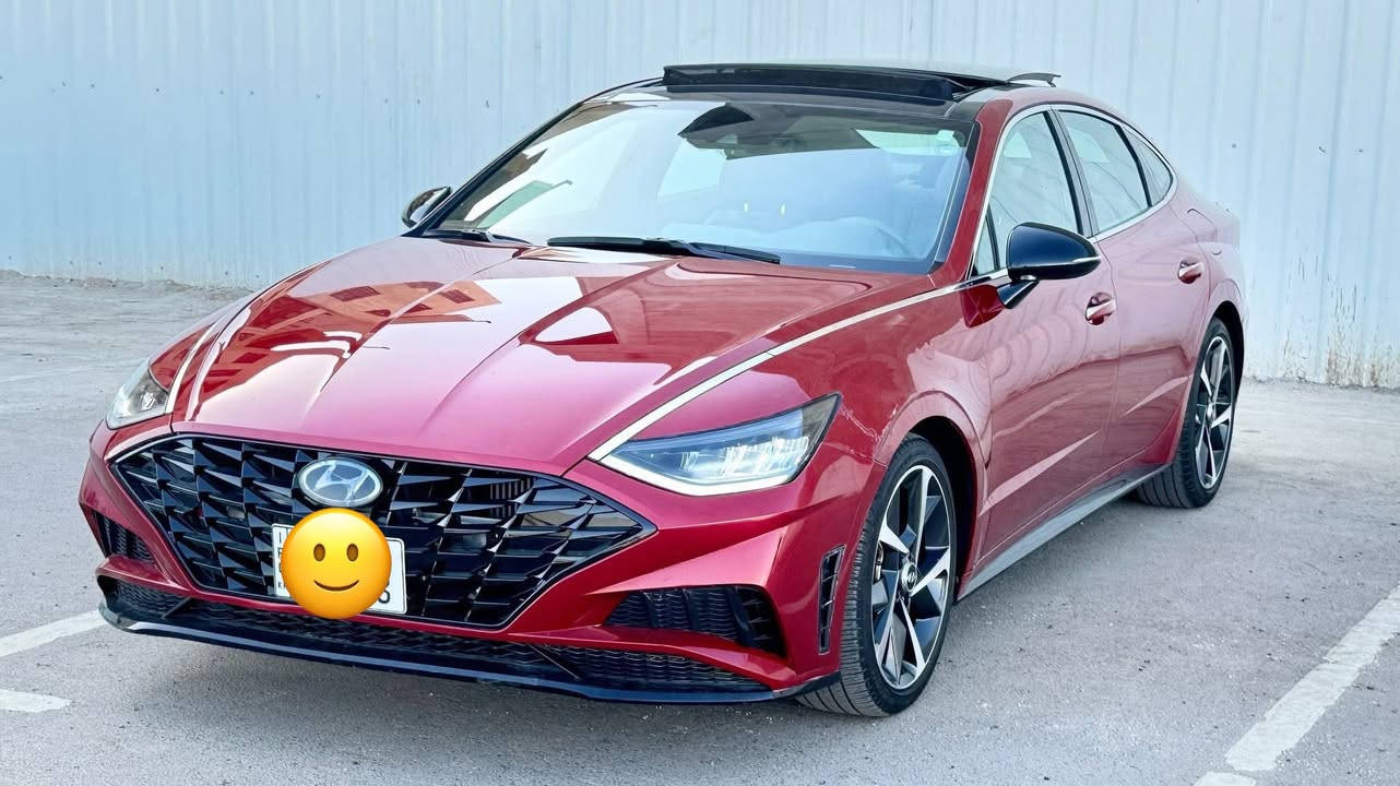 للبيع هيونداي سوناتا موديل 2023 فول 
رقم اربيل ترقيم جديد وكالة تحويل مضمونة
حادث بنيد فقط بدون ايرباك بدون دواخل 
واجت من امريكا حافة الباب الخلفي وحافة جاملغ 
السعر 185
المواصفات : 
1 - بانورما 
2- لايتات ديناميكي 4 عدسات 
3- حساسات امامي خلفي 
4- رادار امامي خلفي جانبي 
5 - تدفئه كشنات
6- مكينه 1,600 تيربو 
7-كامرات خلفيه
8- كشنات كهرباء جلد 
9- لد انارة داخليه بلادي عدة اللوان 
10- تحكم ستيرن جهتين 
11- كروس سرعه + تحديد مسار والخروج عن المسار
12- تشغيل عن بعد 
13- تبريد خلفي 
14- مرايا وسطيه وجانبيه عاكسه للضوء 
15- حساس مطر 
16- سستم صوت بووس 
17-تبريد قطعتين 
18- ستيرن هيتر 
19-شاشه كبير ذكية +ابل كار بلي 
20- الصندوق ذكي يفتح عند الاقتراب منه 
21- شحن لا سلكي 
 السيارة حلوه ونظيفه 
مكان سيارة بغداد 
 وتساب مفتوح ***********
