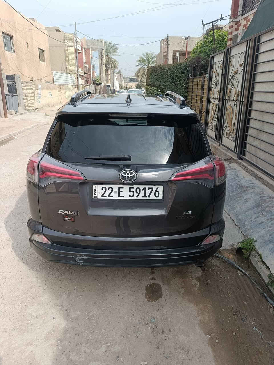 السلام عليكم راف فور ٢٠١٨وارد امريكي رقم الجديد سنويه جديده حادث ها مثل مموضح بالصور فقط باب الي وره السايق مصبوغ بجم كبس ماشيه ١٢٤جاهزه كير محرك صدر تبريد ثلج محرك ٢٥٠٠مكفول سياره نضيفه كلش صور الحادث بالمنشور سعرها ١٦٥وبيها مجال مواصفات عاديه LE شاشه كامره خلفيه تحكمات ويل كب ***********ابو احمد مكاني بغداد عامريه
