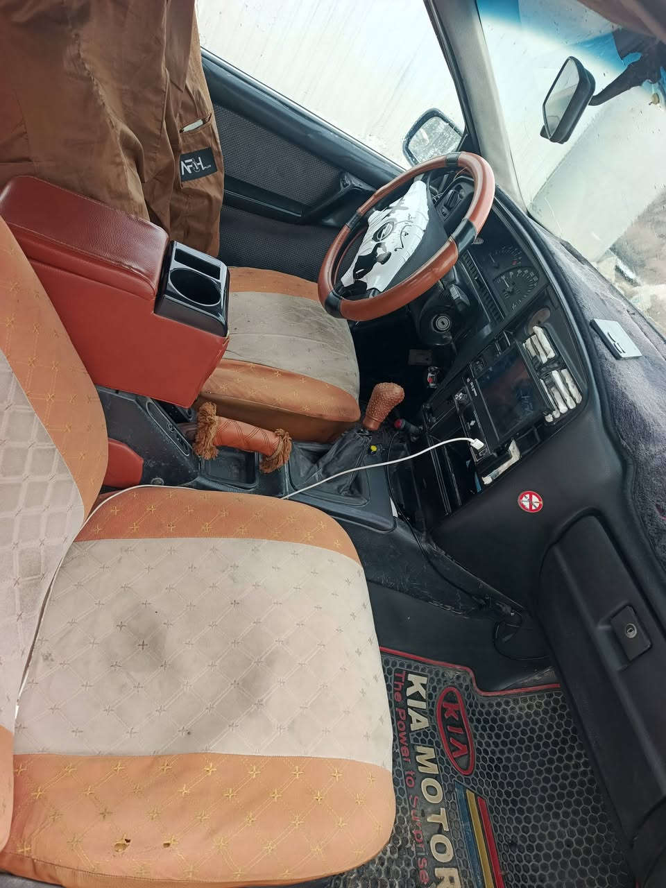 اوبل لبيع موديل 1992انبار  محرك وكير مكفولات  صدر خلفي ومامي كل جديد صار شهرين من شديته  كهربائيات كلها شغاله قرفه وابطاين كلهن جدد  مكان عامرية صمود  قطرت خويس مابيها  سعر 33وبيها مجال  للتواصل ***********
