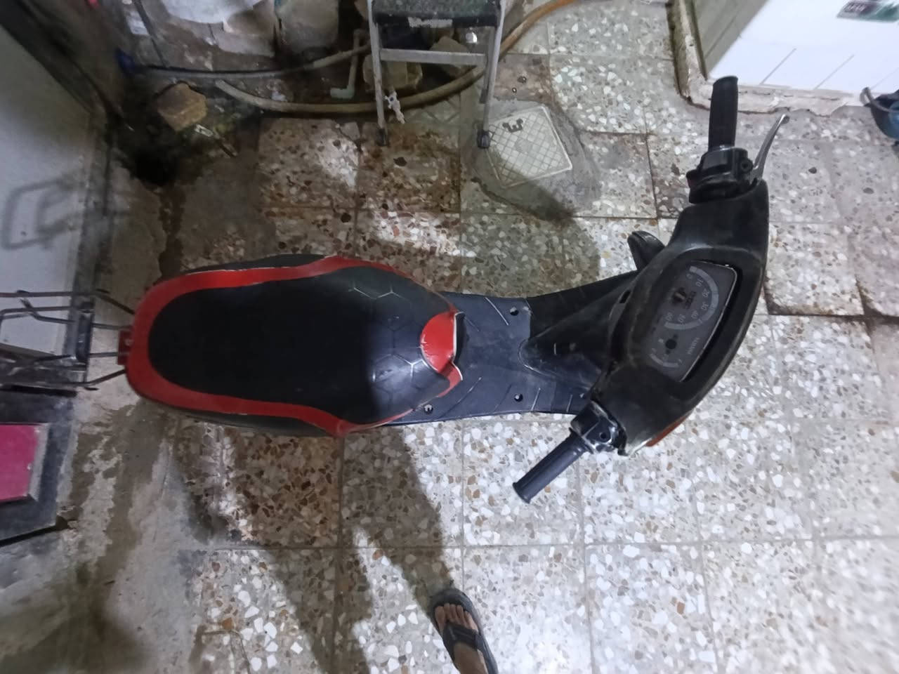 السلام عليكم شباب منغولي لبيع كابريته جديده دراجه شغاله بس ابيع كوم حديد لن عوزها ترتيب كلجات وصالنصه لن صالنصه مطمومه وباتري هيه بيها باتري بس هابط كلش تعبان بيها لايت وبك لايت يشتغلن بدون باتري دكت هندر ابيع كوم حديد سعر 150 وبيها مجال قليل مكاني ناصريه مركز الي يريده يراسني خاص وبخدمته


**إذا كنت صاحب هذا الإعلان وتريد حذفه لأي سبب، رجاءا أرسل رسالة إلى الدعم الفني**