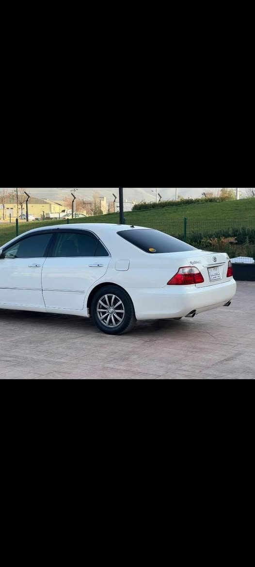 شاهینە براوە 
گەورە بە گەورەی 
182بێ دوکەڵ 
مۆدێل 2006 بەسمە ڕەیاسی 

ناوزەرد 
3دوگمە 
3پەردە 
مەرکەزی
 سەلاجە
کامل مەسروف 
ساردوو گەرمی بەسراوە 
جامی هەڵ گیراوە 
برێکی بەسراوە 
رۆنی گێروو مەکینەی گۆراوە  
جال شووخ شەپۆلی نیە 
بەس شوێن موس و بڕاوەبۆیاخە 
شوێن هەڵەبجەی شەید
سعری53 کەمێ مەجال 
*********** حلبجة, السليمانية
