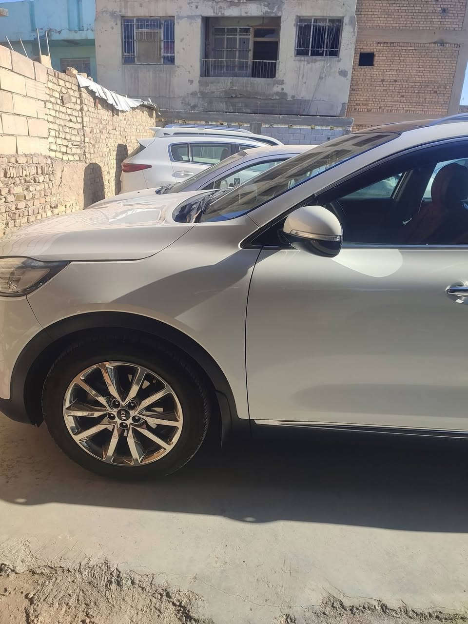 سورنتو 2017 خليجي ماشيه 90 بيه رصعه بلباب وره سايق واضحه بلمنشور وباقي كفاله عامه مكينه كير حداديه تبريد 100/100
فول مواصفات فتحه سلايت 218  وبيها مجال 
***********
