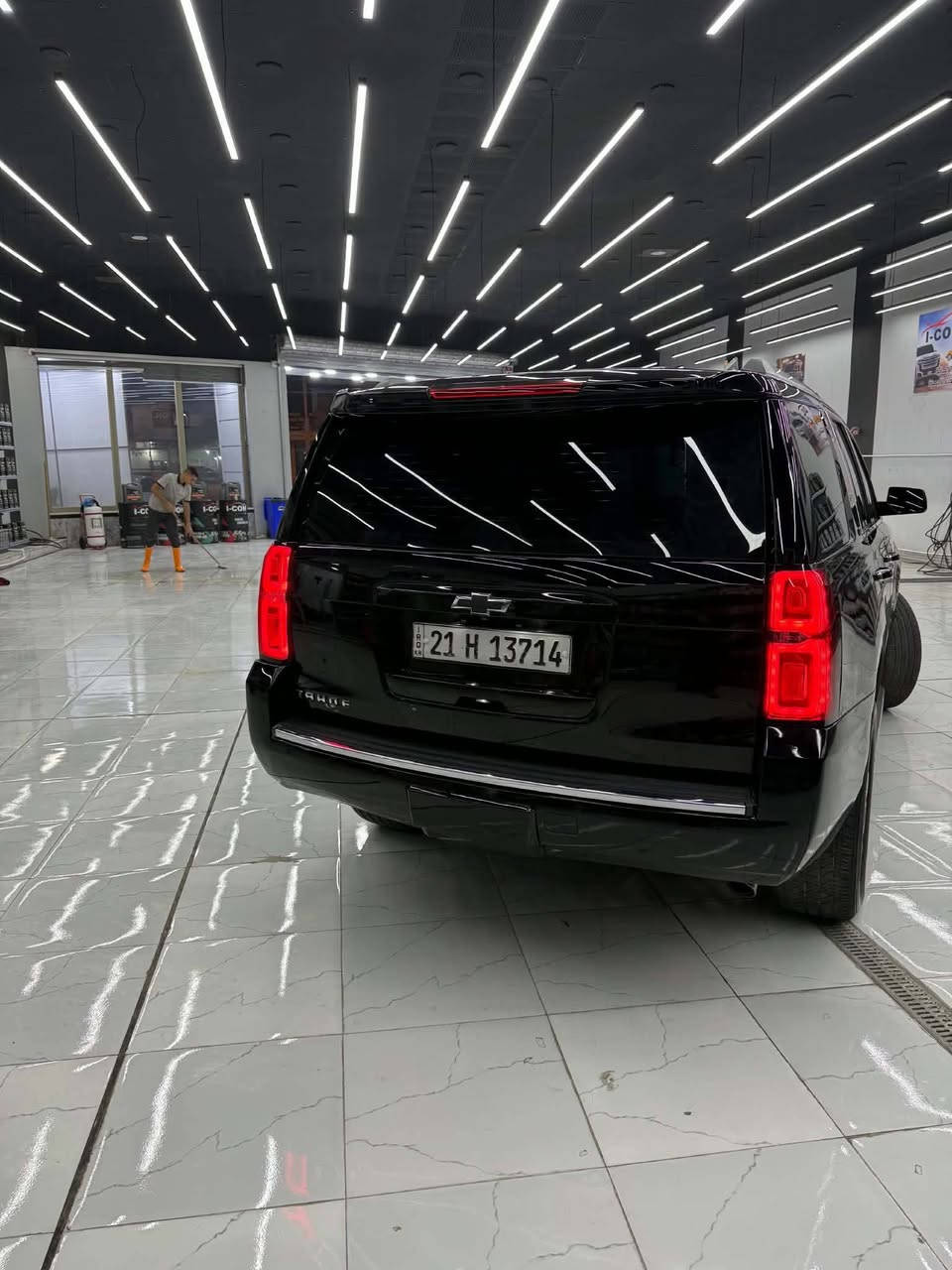 تاهو موديل 15 جديده اعلى شي LTZ خليجي فول مواصفات قاصه داخل قرميطي كشنات تبريد تدفئه كهرباء جنطه شفط شاشه بل القماره سستم سماعات علامه ضوء القمر رقم سليمانيه بسمي وهوايه مواصفات بيه بعد ماشيه 200 والسياره جديده بيه جوه قبق البانزين شبر صبغ اني مسويه عندي صوره وشبر بارد الجاملق  الخلفي مكاني الانبار السعر 320 وبيه مجال بصيط نفس نضافته ومواصفات ماكو هيج سعر ***********
