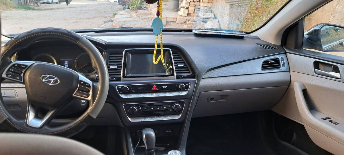 من رخصه الادمن
سوناتا 18 اسود للبيع
مواصفات SE
ماشيه mi 119
مكاني النجف 
***********
