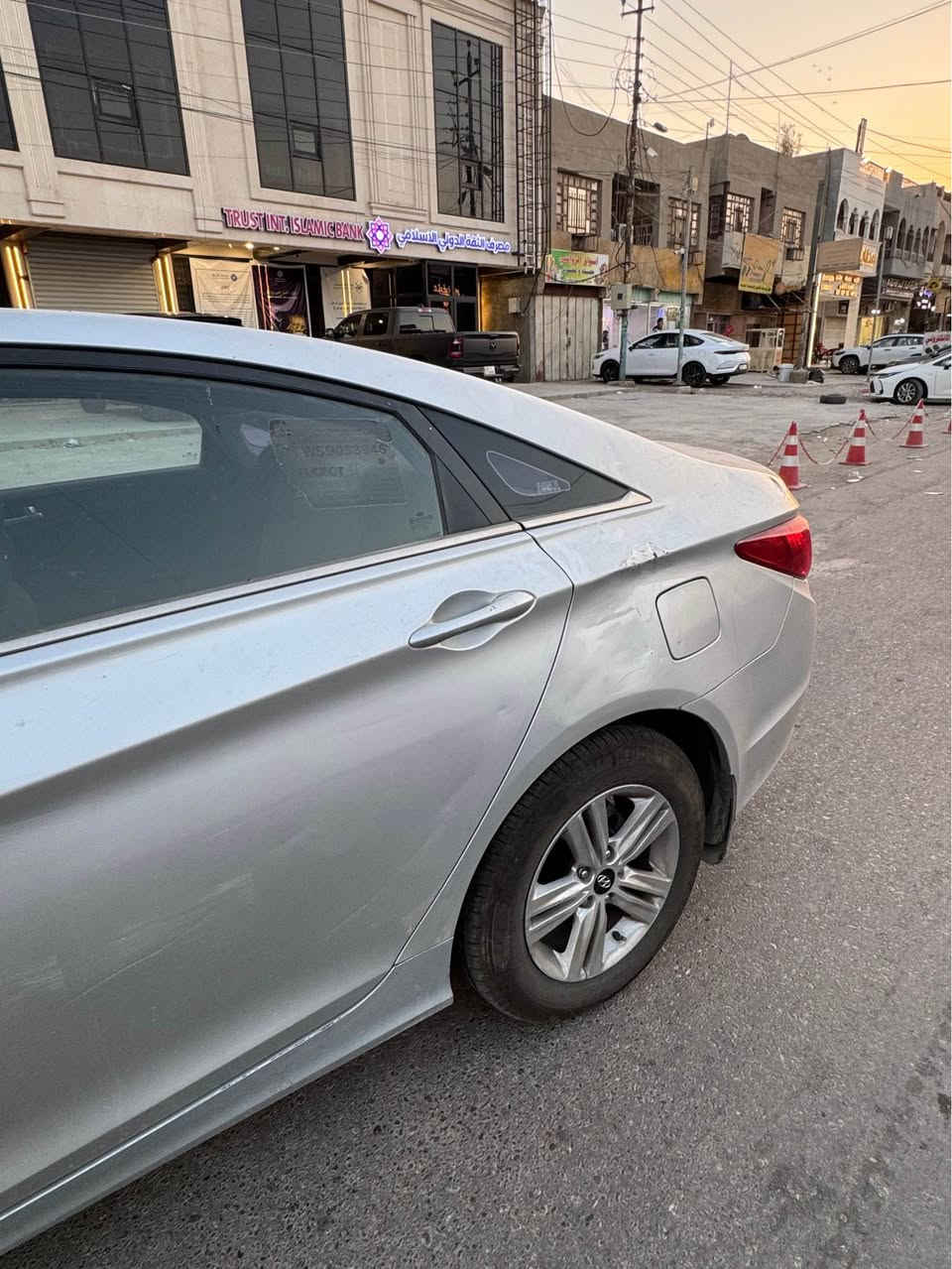 السلام عليكم سوناتا ٢٠١٣ وارد كوري يعني حاله حال الخليجي السياره بدلت محرك والمحرك الي بدلته هسه هم يحتاجله شغل يعني ابيع على وضعها سياره يشهد الله السياره استخدام شخصي 
سبب البيع خلي نكول الماده السبب الرئيسي بغداد, العراق


**إذا كنت صاحب هذا الإعلان وتريد حذفه لأي سبب، رجاءا أرسل رسالة إلى الدعم الفني**