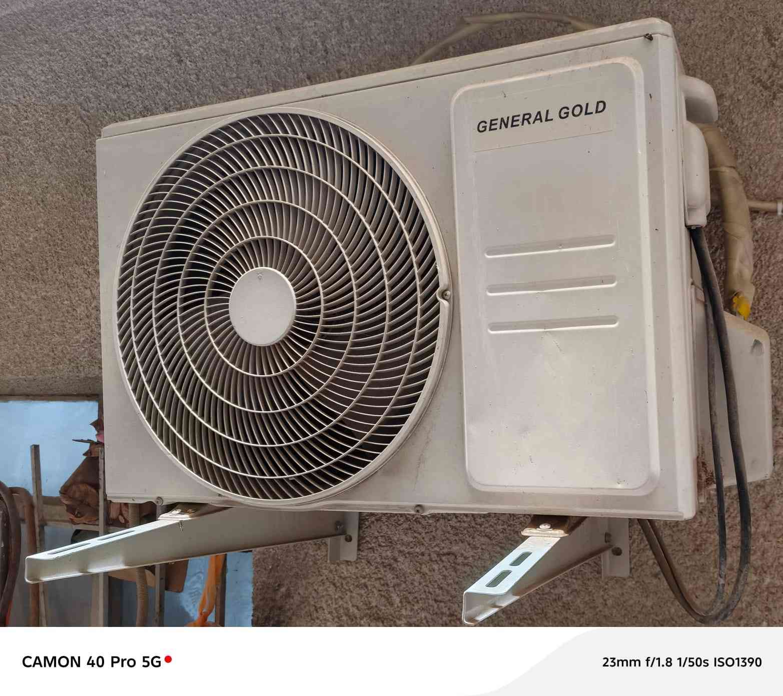 سبلت جنرال نظيف شغال فقط يحتاج تنظيف طن واحد ب 180 وبي مجال


**إذا كنت صاحب هذا الإعلان وتريد حذفه لأي سبب، رجاءا أرسل رسالة إلى الدعم الفني**