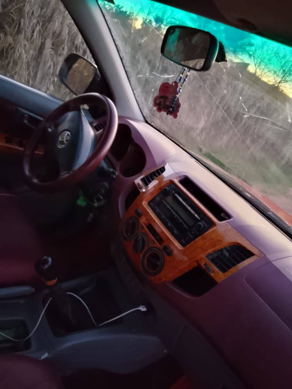 السلام عليكم فلاونزه 2009 رقم واسط  جاهزة من كل شي كير مكينة حدادية تبريد ماشية 300 الف  تخم تاير  بيه بصفحه السايق شخط ومرشوش  بدون دواخل  المكان الصويره ***********
