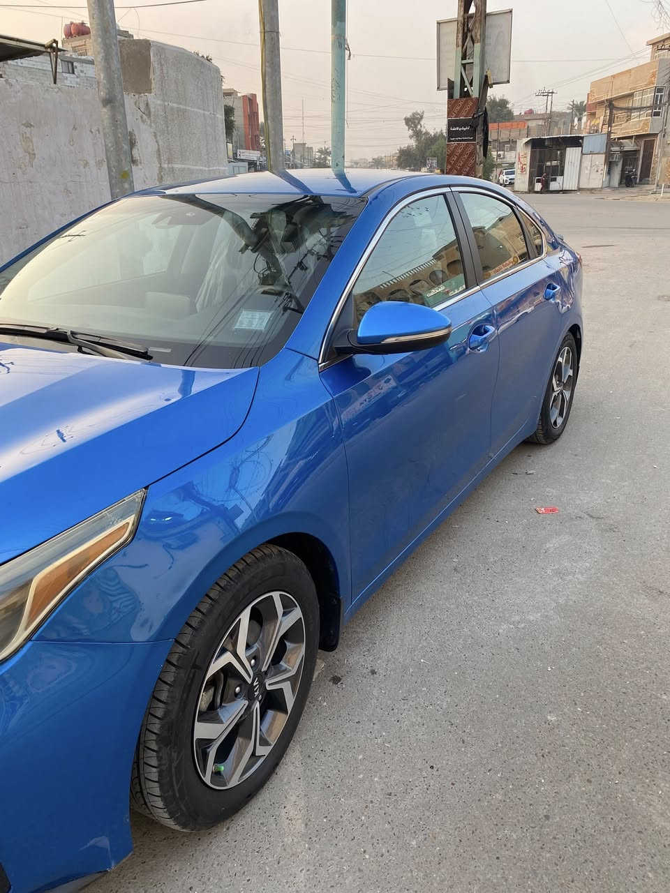 السلام عليكم 

فورتي 2021 امريكي 
 
مكينة 2000 دوش گير AT المرغوب 

حدايدية جديدة تخم تاير ستوني شادة 
حادثها بنيد ومعدل 
مكان السيارة بغداد 
 السعر 135 $ وبيها مجال للشراي 
***********
