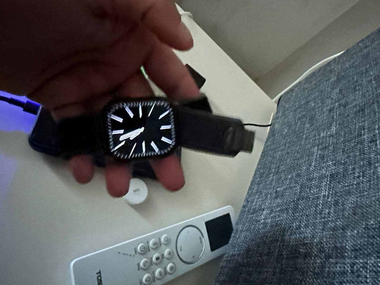 ✨ ساعة Apple Watch كوبي ماستر⌚🍏
تدعم المساعد الصوتي Siri للتحكم بالصوت بكل سهولة 🎙️
تصميم أنيق مربّع مع شاشة واضحة ولمعان قوي 🔥
سير قماش (Nylon) مريح وخفيف للاستخدام اليومي 👌

📱 تستقبل مكالمات + إشعارات
💓 متابعة الصحة والنبض والنشاط
🔋 بطارية تدوم استخدام يومي ممتاز

💰 السعر: 45 والتوصيل مجاني
🚚 توصيل لكل المحافظات

للطلب راسل خاص �


**إذا كنت صاحب هذا الإعلان وتريد حذفه لأي سبب، رجاءا أرسل رسالة إلى الدعم الفني**