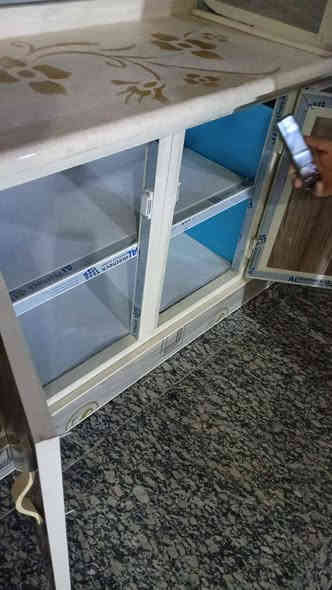 كاونتر مترين ثابت مبطن وجهين بوري صيني وليس يراني لخفيف مستعمل قليل كلش سعرة 450 الف.    ***********
