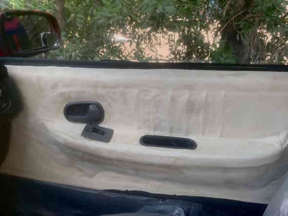 السلام عليكم 
سبورتج ٩٤
هزة جديدة بشهر السابع
السيارة بإسمي 
تحويل ثاني يوم
تايرات امامية جديدة لوك
باتري جديد
دوشمة حديثة راقية
بطاين شامواه الفاخر مغلف بنايلون حماية
وياها چادر جديد
السعر ٤٥ 
مكانها بغداد  - حي العامل
📳 ***********
📳 ***********
عالفيس متواجد ٢٤ ساعة 
ارد بالتعليقات مو شرط تخابر
