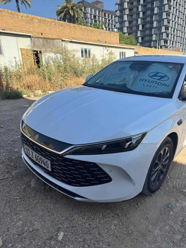 سلام عليكم
BYD Qin L 2025 

١٣ كامره فول حساسات اوتو هولد و اوتو بارك نظام القيادة الاليةداخل ابيض ملكي و تسجيل كاميرات بطاربة ٦٠ تمشيك ٨٠ كيلو على الشحن و مع البانزين ٢٠٢٠ كيلو و بعد بيها هواي مواصفات ماشية ١٧ الف
السعر  ٢٤مليون و٢٠٠

***********
