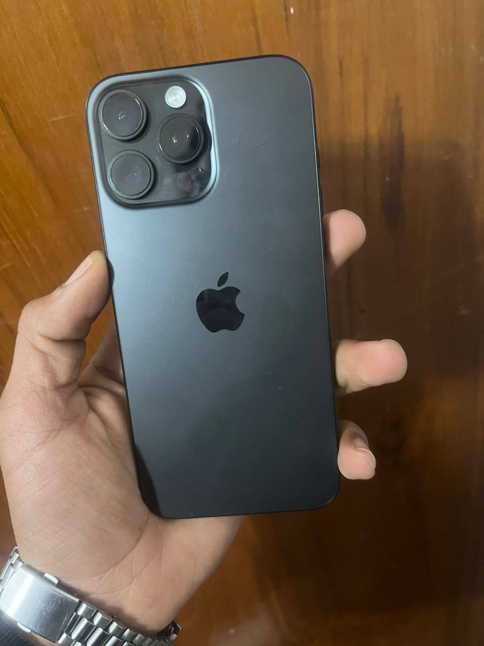 السلام عليكم
ايفون 16 برو ماكس للبيع فقط الجهاز نضيف نضافه فول وتر بروف عدد دورات الشحن 127 الذاكره 256 البطاريه 99 يعني جهاز ما شاء الله عليه السعر 1400 تريده راسل خاص او اتصل *********** .
