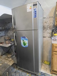 ثلاجه باب اول للبيع 07717044080