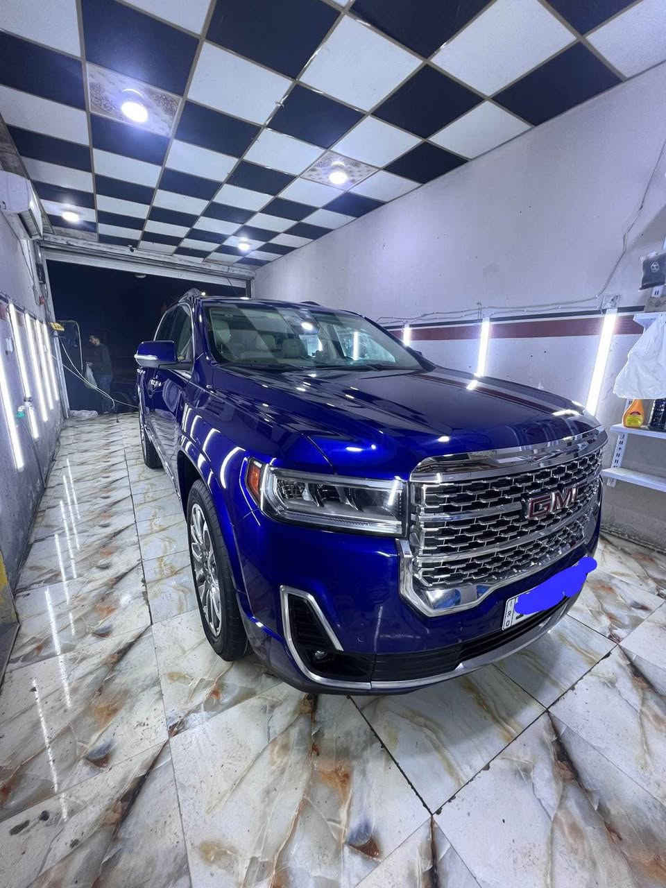 السلام عليكم اخوان الأعزاء 
عندي جمسي اكاديا للبيع رقم بصرة الدولي بأسمي موديل 2023 أصل فول 1/1 

 ((GMC ACADIA DENALI ))

مرقمه بصرة خصوصي حرة بأسمي

7 راكب ، المحرك 6 سلندر 3600 

دخول جديد السيارة حادث تقرير وكفاله  ماشية 18 الف ميل حقيقي وشرط فحص الجهاز 
   
السيارة  (المواصفات دينالي فول 1/1) 
مقاعد جلد ابيض ملكي VIP دواخل المقصورة 3 اللوان الاوف مع التطعيم الصاجي 
رادارات امامي - خلفي - جانبي  السيارة كلها رادارات
الكامرات (امامية - خلفية تحتوي نظام الرؤية 360 درجه خمس كامرات بيها حتى المرأة الداخليه الوسطية كامرة 
كشنات كهربائيه مع ذاكرة خزن ميموري
 كشن السائق هزاز/ مقاعد ( تدفئه + تبريد ) 
اربعة وضعيات  قيادة  متعددة
 تحديد مسار 
 داتا شو / شاشه دجتل للتنبيه عن الأشخاص  والسيارة 
  مقاعد خلفيه VIP تدفئه + تدفئه ستيرن
تبريد ثلاث قطع مناخي منفصل الجوانب والخلف
مراقبة النقطة العمياء 
توقف ذاتيه أمامي وخلفي 
حساس أمامي وخلفي 
 مري شفط كهربائي +رادادر+كامرة + أشاره +ترحيب+ 
هيتر
شاحن موبايل واير ليس
شاشه ابل بلي +كار بلي  
جنطه كهرباء ذكيه تفتح وتغلق عن بعد وبنظام ثلاث مستويات للارتفاع
ستيرن تحكم كهربائي فول بالكامل 
سقف  فتحتين  بانوراما
  بصمات جميع الابواب والجنطه + بصمه تشغيل عن بعد
للبيع فقط سعرها (288$) وبيها مجال قليل 

الضرر :  تقرير مياه امطار فاتحه عينه من أمريكا وبيها الفحص والسونار مالت بدي كار مابيه 

 مكان السيارة البصرة شط العرب 

☎️ الاستفسار الاتصال على رقم  : ***********
بي  واتساب البصرة, العراق
