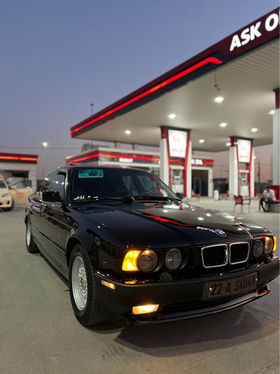 BMW  E34 
مؤديل ١٩٩١ سه ياره كه فول فول مواسه فاته ته نيا گير عاديه بى ليدران ته نيا حام كراوته وه بؤ جوانى سه يارەکە بە ناوی خۆمانە و ٢ سالا لای خۆمانە هەمووشتیکی بە شەرت تەبریت گیر مەکینە پیشو پشت کاملی بە شرت سیرڤس حاممان بۆی کردوە سەیارەکە دەبلو پیشو دواوە ی کاملیمان گۆریوە کلاجو هەموو شتیکی نویەو بە شەرت مواسەفاتی سلایت دەبل ئیرباک دەبل جەکمەجە سوکان سەقەر جام کارەبایی دەعامیە کانی پیشو پشت M گزۆزو سالۆنسایی 540i لە سەرە کامل مواسەفات لایت بیلادی نرخەکە شی ٦٤ وەرەقەو مەحمەلایەکی برایانە تکایە گەر موشتەری نیت بیزارمان مەکە لەگەل ریزم. رقم تەلەفۆن *********** أربيل, العراق
