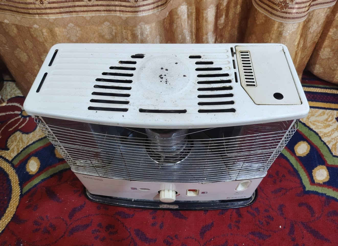 صوبة نفطية ماركة (kerona) 
صناعة  كورية
السعر : 60
العنوان : سوق الشيوخ
للاستفسار : ***********
