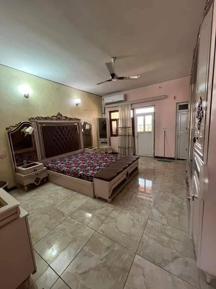 سلام عليكم بيت للبيع تكريت شارع الباشا
الفرع مقابل جاي جمال وشارع الاطباء
مساحة 915 متر
بيت طابقين بناء طابوك فول مواصفات
البيت بنص الخدمات ميحتاج تروح بسياره البيت يبعد عن شرع الطباه 3دقايق مشي ويبعد عن السوك المخضر يبعد عنه 3دقايق مشي 
مقابل منتزة موقع مميز
7 غرف نوم
7 مجموعات صحية
استقبال كبيرة + غرفة طعام
صالة داخلية + هول كبير
كراج يسع 10 سيارات
حديقة كبيرة جدا
الارضية مرمر
السقف جبس بورد
سيرامك اسباني
واجة حجر وباقي التفاصيل داخل المنشور
للاتصال ***********
 
صحب البيت حجي عدنان العنوان صلاح الدين تكريت اني مكلف بل نشر رقم صحب البيت بل منشور وخابره
