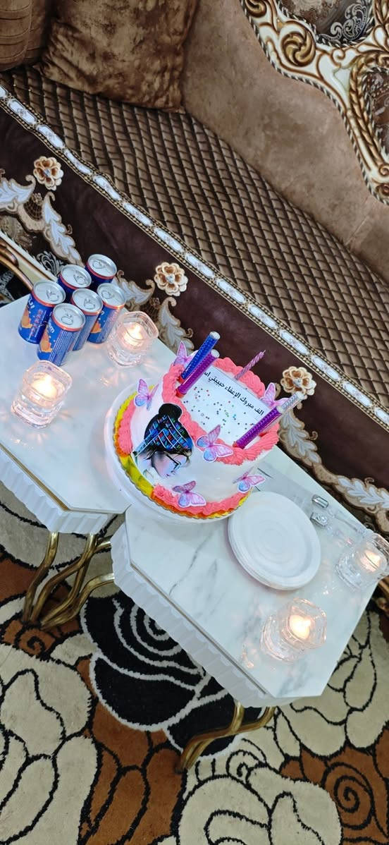 مساء الخير والعافيه عليكم كيكه اعفاء عام 
 والاستفسار مراسله الصفحه متوفر خدمه توصيل داخل بهرز و بعقوبه الحجز قبل يوم او يومين لطفا


**إذا كنت صاحب هذا الإعلان وتريد حذفه لأي سبب، رجاءا أرسل رسالة إلى الدعم الفني**