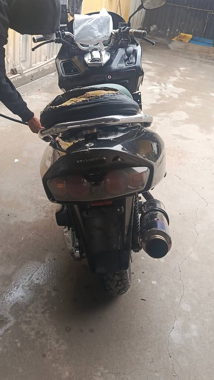 سلام وعليكم عنوان بغداد  فورزه 06 البيع نضافه فول ومكفوله دراجه لبع مذب عليه كامله مكمله سعره 450 التصال ***********
