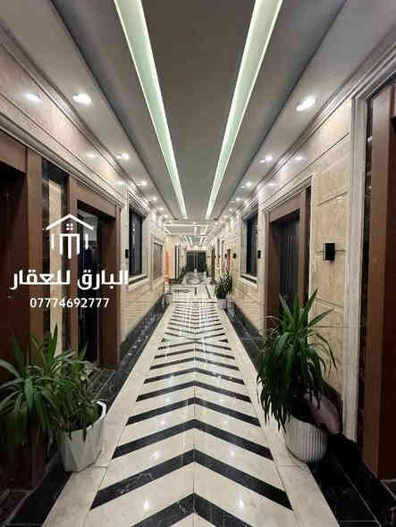 🔱 شقة حديثة للبيع في مجمع سند المستقبل 🔱
الموقع📍 مميز : قرب محطة وقود ابو أقلام 

⭕ المساحة : 110 م

⭕ الطابق : الأرضي 

⭕ سنة البناء : 2024

🔴  تتكون من :

⭕ صالة
⭕ غرف عدد 2 ( أحداهن ماستر )
⭕ حمام
⭕ مطبخ
⭕ منظومة تبريد مركزي
⭕ ستلايت مركزي
⭕ خط إنترنت ضوئي
⭕ خدمة تنظيف
⭕ مصعد 24 ساعة
⭕ ( يوجد بارك مخصص لوقوف للسيارات ) 
⭕ سكيورتي 
⭕ كاميرات مراقبة خارجية و داخلية للممرات
⭕ حاكية صوتية و مرئية ( إنتركام ) 

⭕ السعر : عند الإتصال او حضورياً 📞

⭕ للإستفسار : ( الواتساب متاح ) 📱

***********

 
⚠️” تحذير : هذا العرض قد يختفي قبل أن تقرر !“

🟢 نستقبل عروض البيع ، الشراء ، الإستبدال ، إدارة الأملاك ، و الإيجارات بأنواعها ( سكني ، تجاري ، خدمي ) 🟢

عنوان المكتب📍: بغداد - الكرادة داخل - قرب مطعم الصبايا - فرع مدرسة لبنان ( موقعنا مثبّت على Waze , Google maps ) 

#البارق_للعقار
