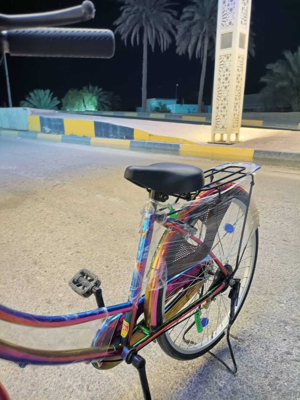 السلام عليكم بايسكل للبيع شركهBD جديد السعر 160 خاص او اتصال***********
