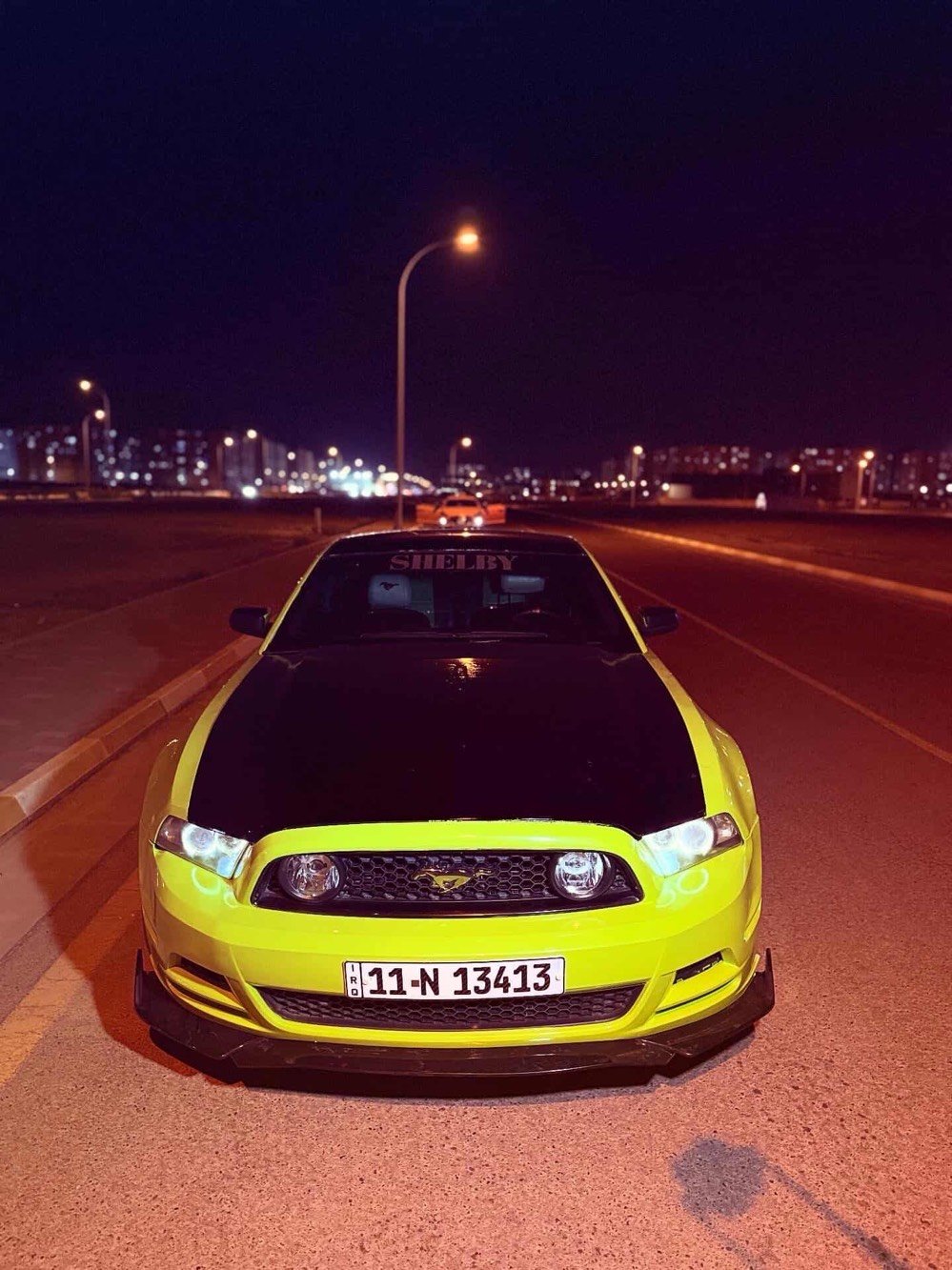 للبيع موستنك 2013 ضربته من امريكا جاملغين ودعاميه كبس سياره لون اسود مغير جماليه اخضر للتصال ***********
سياره عليه برمجه وكزوزات صوته يخبل وعليه داخل كاربون واناره داخليه عليه منضومه زينون عالي ناصي وسويتله ادامه قبل كم يوم وسياره نقصه صدر امامي